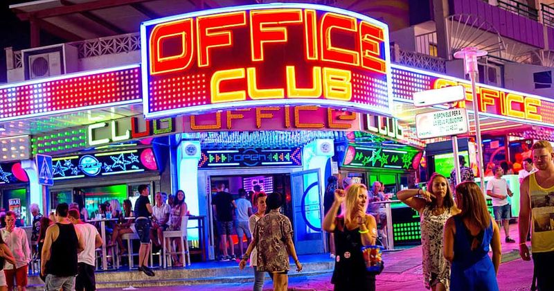 British tourists and club owners protest knife-wielding prostitutes in party destination Magaluf
