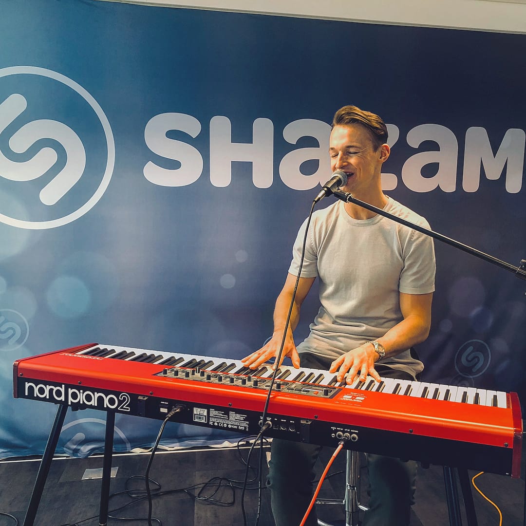 Luke recently performed at the Shazam headquarters in the UK (Instagram)