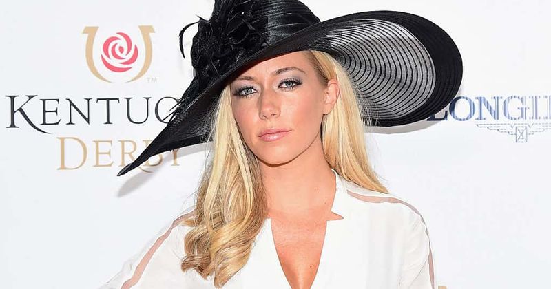 Kendra Wilkinson's divorce with Hank Baskett gets complicated as she live tweets their argument