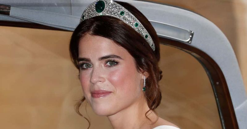 Princess Eugenie just shared a never-before-seen pic of her family on Instagram