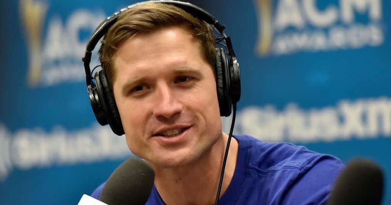 Singer Walker Hayes cancels his CMT performance after newborn daughter dies hours before the award show