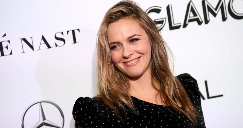 American Woman is a sassy dramedy on feminism with a dash of grandeur: What to expect from the show