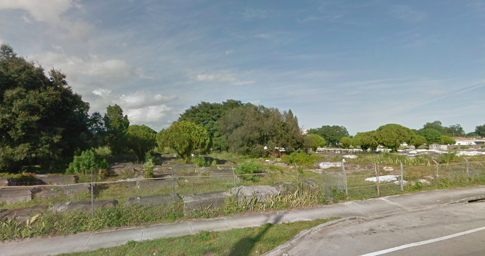 View of Lincoln Memorial Park, one of three Miami-area historic cemeteries dealing with grave robbers, drug addicts and prostitutes. (Google Earth)