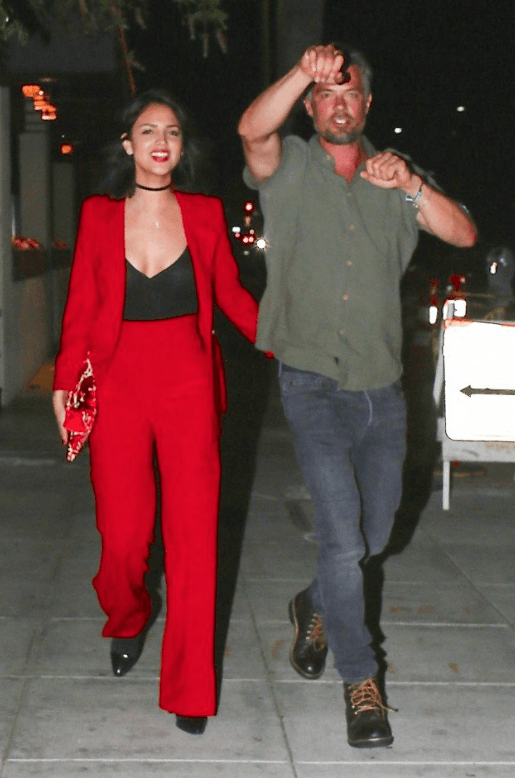 Josh Duhamel and Eiza Gonzalez (Source: Twitter)