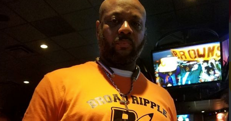 Man claims he was kicked out of restaurant because he was wearing a 'large' cross necklace
