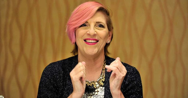 Comedian Lisa Lampanelli shouts back at heckler who offered her $100 to shut up