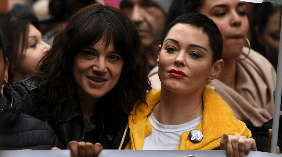 In her letter, Rose McGowan claims that the celebrated chef reached out for help, before taking the drastic decision to end his life. (Source: Twitter)