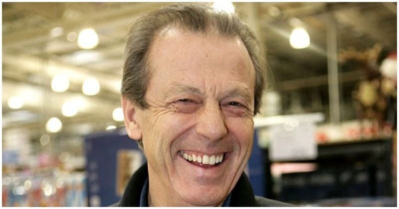 EastEnders actor Leslie Grantham is gravely ill and is fighting for life