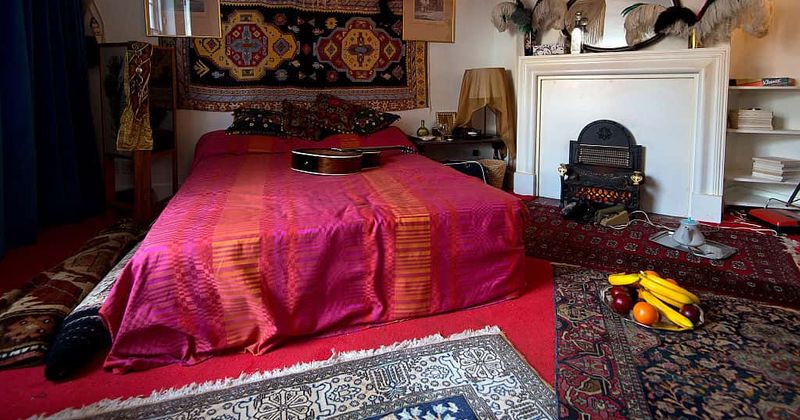 Jimi Hendrix's London flat is now open to visitors