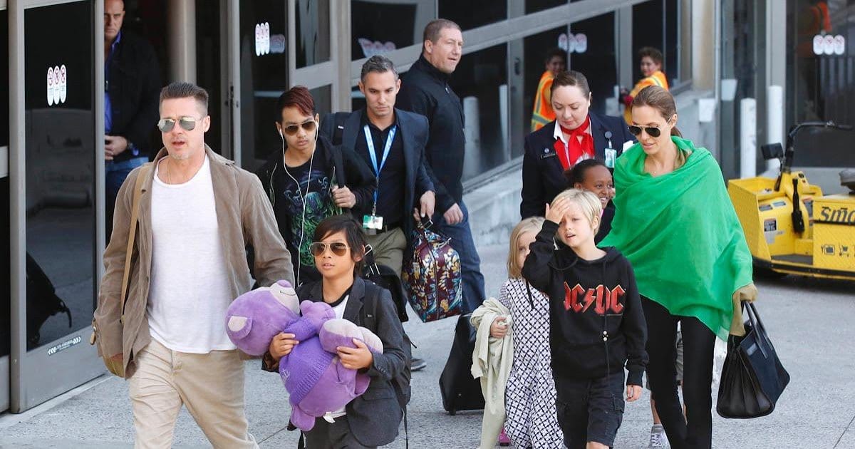 Angelina can risk losing the custody of her six kids to Brad (Twitter)