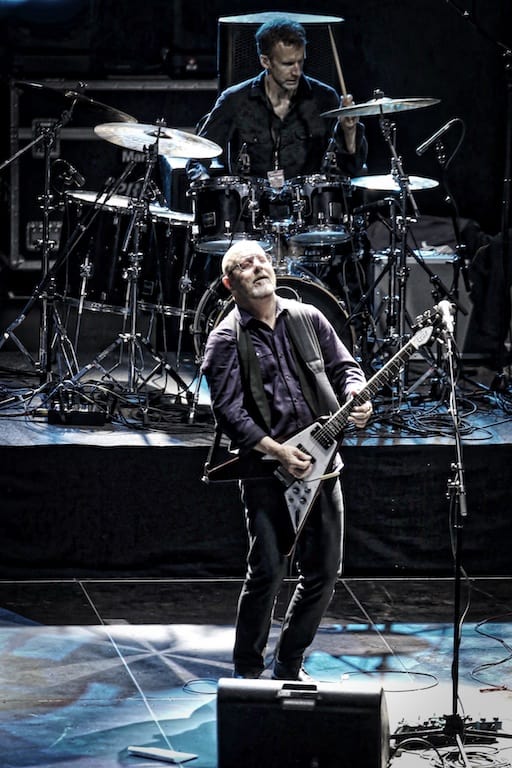 Andy Powell live in concert with Wishbone Ash (Photo Credit: Wishbone Ash)