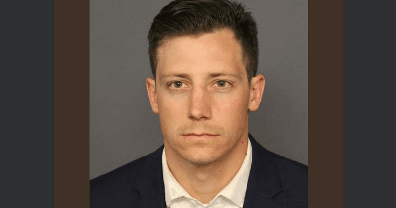 FBI agent accidentally shoots a man while doing a back flip in a club, gets arrested