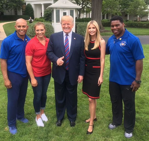 Ivanka Trump (center) (ivankatrump, Instagram)