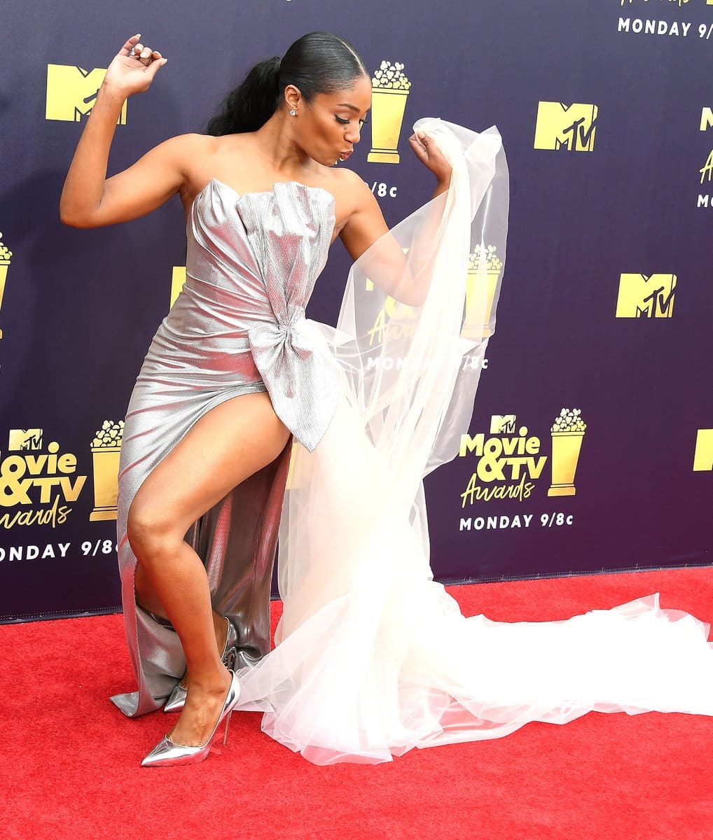 The actress handled her dress pretty well (Twitter)
