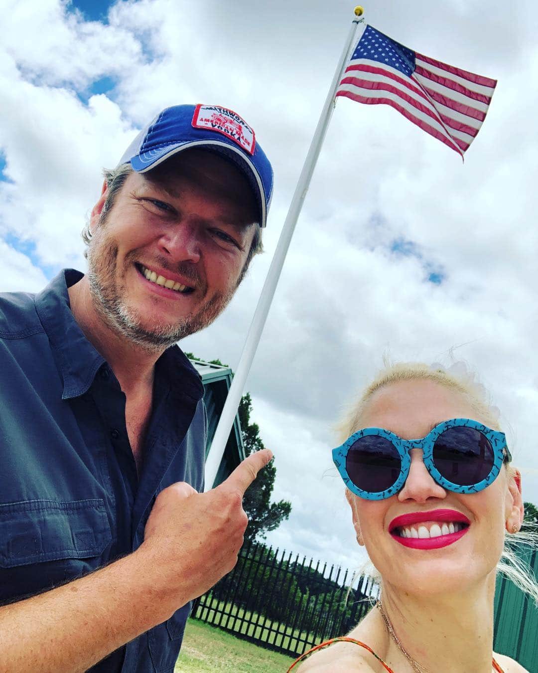 Gwen shares a picture of her gift to Blake (Instagram)