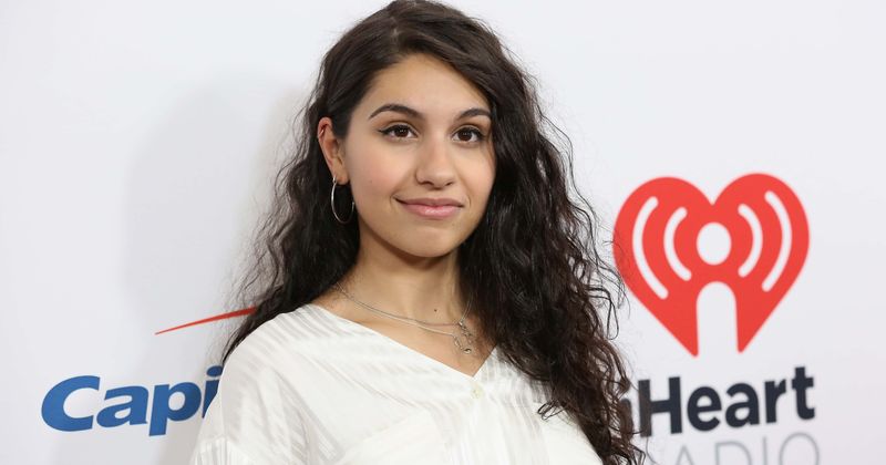 Watch Alessia Cara's TV debut of new single 'Growing Pains' on Tonight Show Starring Jimmy Fallon