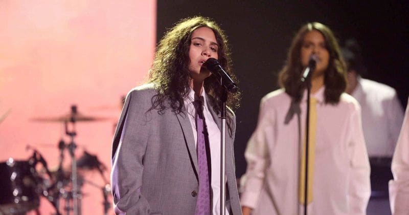 Watch Alessia Cara's TV debut of new single 'Growing Pains' on Tonight Show Starring Jimmy Fallon