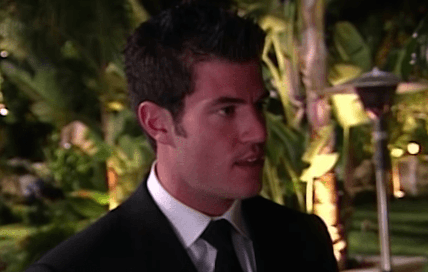 Jesse Palmer's gave away rose to the wrong girl in 'The Bachelor'. (YouTube)