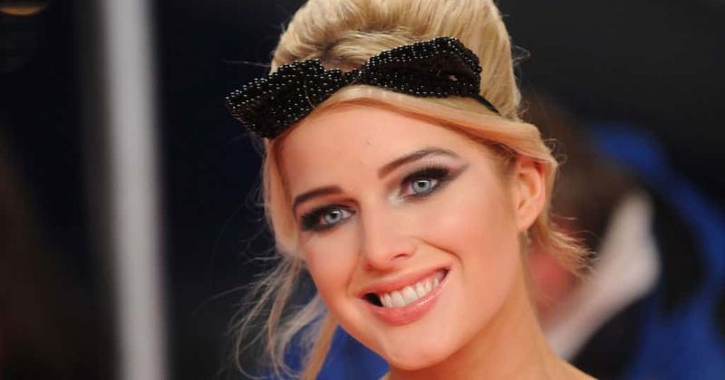Coronation Street star Helen Flanagan and fiance Scott Sinclair welcome a baby girl