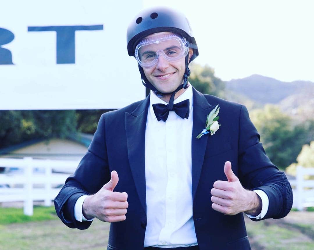 Although poor David got himself into an ICU and was later eliminated on a two-on-one date, he makes a comeback hoping to not make any further trips to the hospital emergency room. (Source: Instagram)