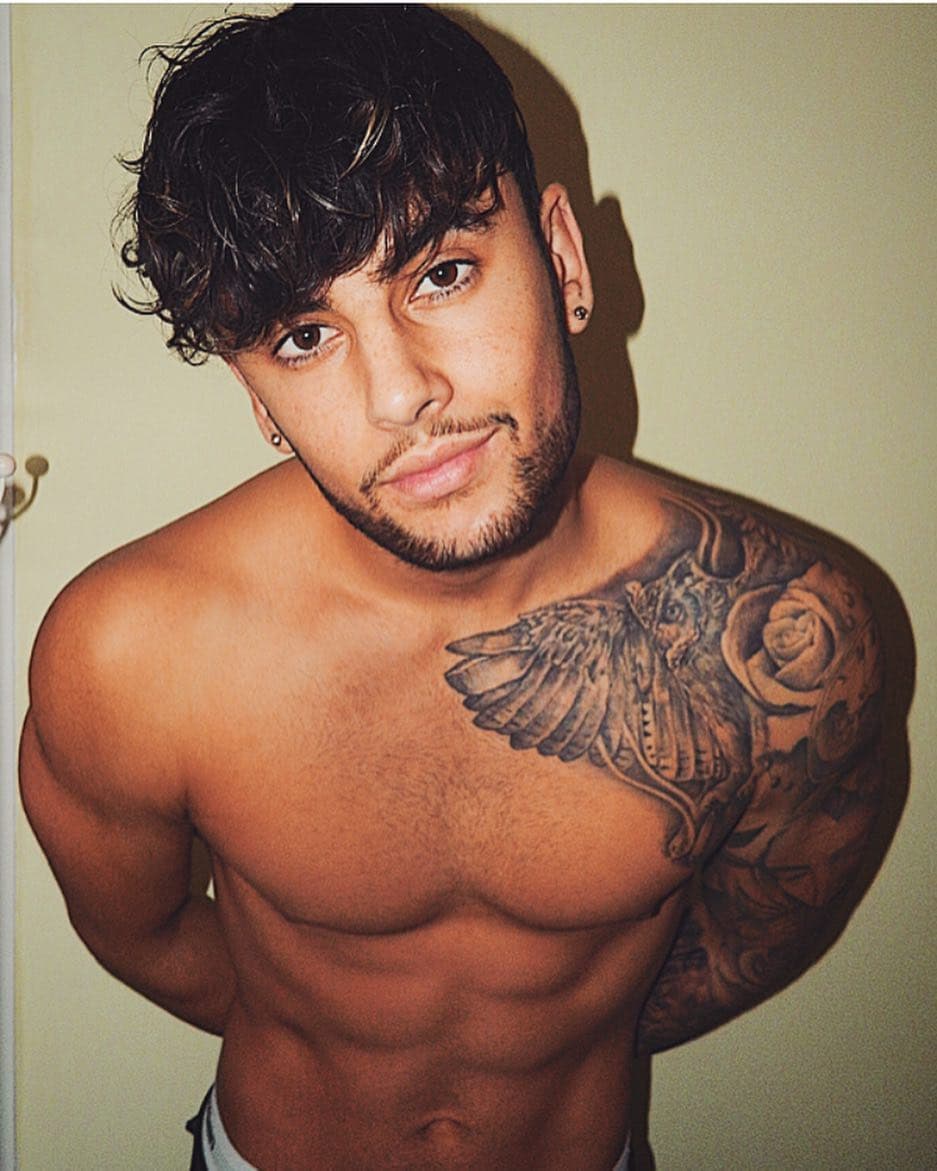 Aslam's exit from Love Island's season 4 happened with ITV announcing nothing other than the reason behind the decision were "personal reasons." (Source: Instagram)