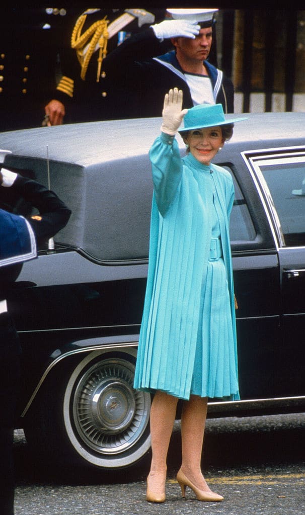 Nancy Reagan arrives at Westminster Abbey to attend the wedding of Prince Andrew, Duke of York to Sarah, Duchess of York on July 23, 1986 (Photo by Anwar Hussein/Getty Images)
