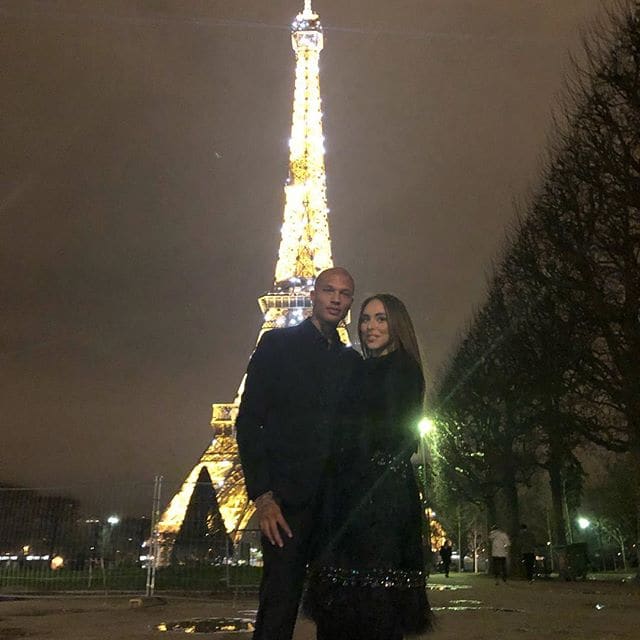 Green did an absolutely stunning job of keeping the pregnancy rumors at bay early on but later was spotted on multiple outings with her baby bump for everyone to see. (Source: Instagram)