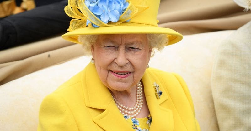 Ministers rehearse for death of Queen in secret exercise as she refuses to undergo knee surgery