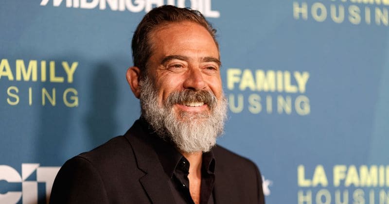 Jeffrey Dean Morgan asks 'creepy' fans to quit flocking to his house