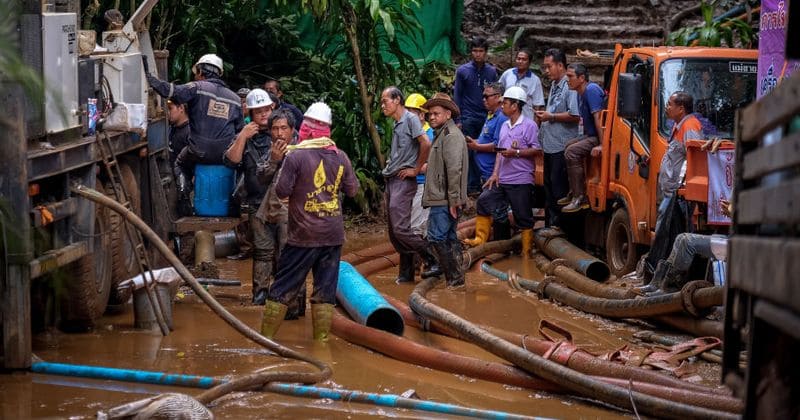 Thailand cave rescue: Volunteers accidentally pump back water into flooded cave where 12 boys are trapped