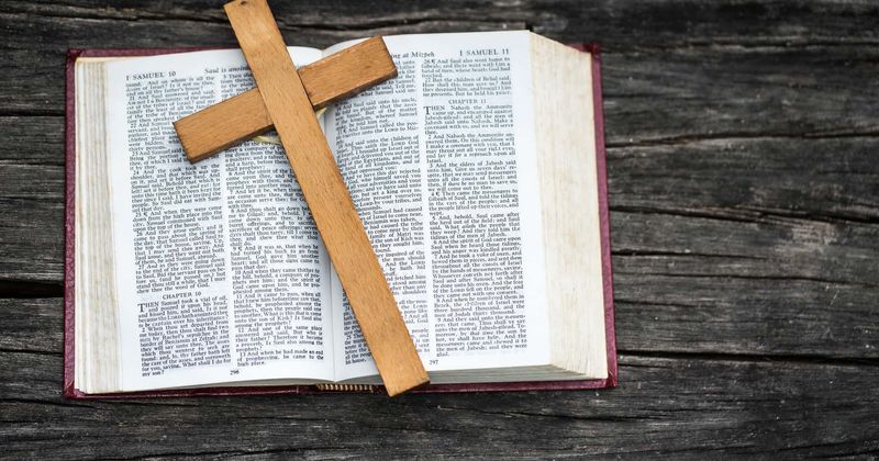 Teen shot in the head wakes up in hospital minutes after priest reads his last rites