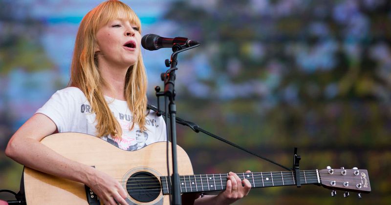 Lucy Rose drops new remix of her album 'Something Changing'
