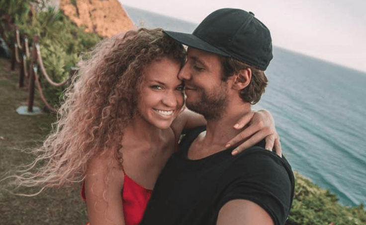Travel vloggers Megan Scraper and Alexey Lyakh (Facebook/Megan Scraper)