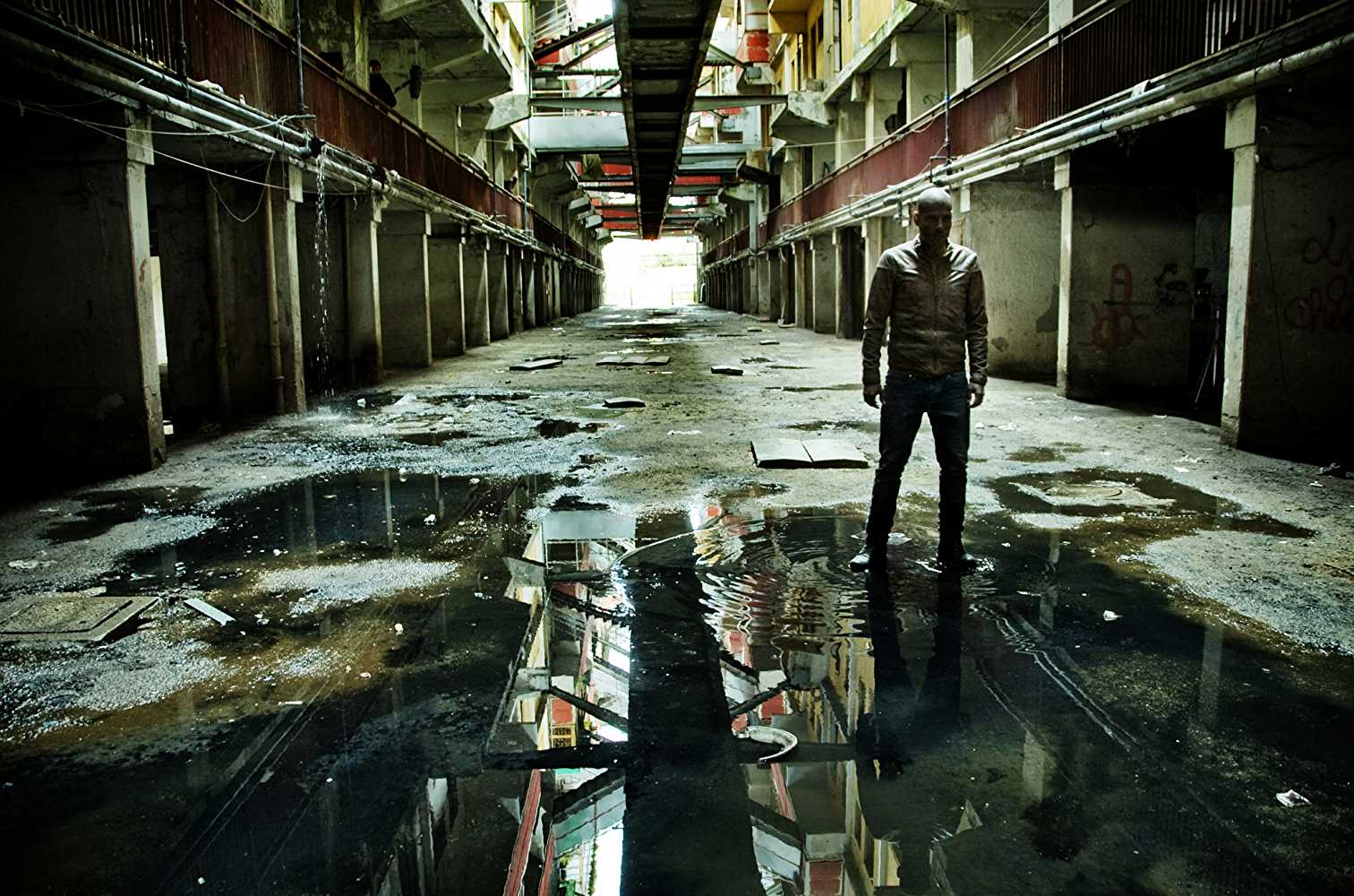 'Gomorroah' is based on a novel by investigative journalist Roberto Saviano (Source: IMDb)