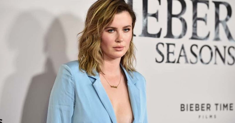 New sizzling Ireland Baldwin pic leaves nothing to the imagination, except a rose tattoo