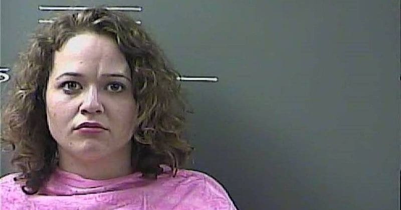 Brazen woman tries to sell crystal meth in courtroom while standing trial for previous charges