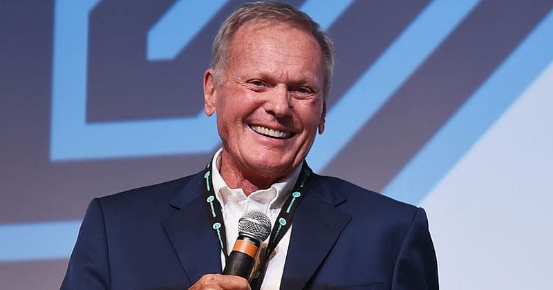 Tab Hunter, 50s heartthrob and gay icon, dies at the age of 86
