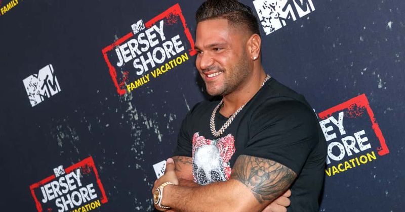 Jersey Shore's Ronnie Ortiz-Magro jokes about his car fight with Jen Harley: "Wanna know how I got these scars?"