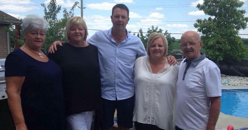 Angry family of dementia sufferer say he was "treated like a dog" at care home