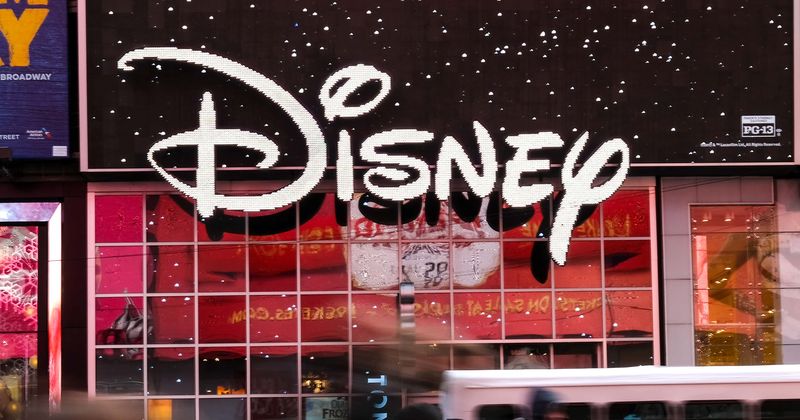 Disney could emerge as "Wallmart of Hollywood" and control 40% of US box-office if it buys Fox