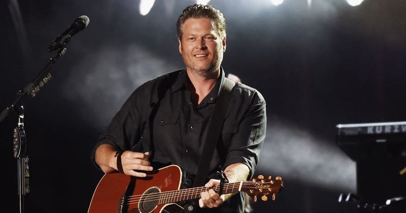 "Yes I had been drinking. A lot...": Notorious hellraiser Blake Shelton takes a tumble on-stage; blames the booze, and, er, Pitbull