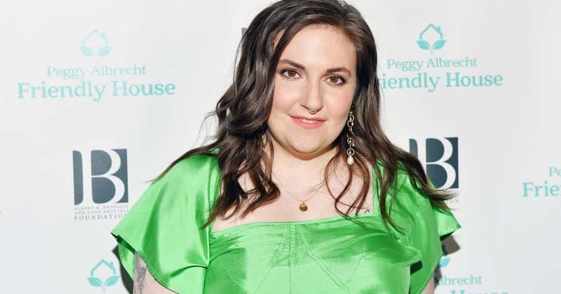 If I were on Tinder, this would be my pic: Lena Dunham shares topless selfie to highlight battle with endometriosis