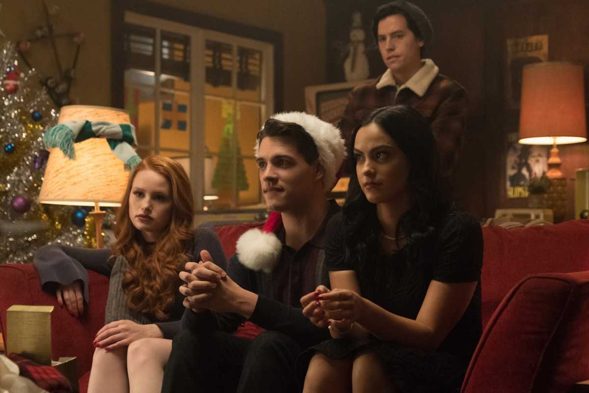 'Riverdale' returns for a third season on October 10 (IMDb)