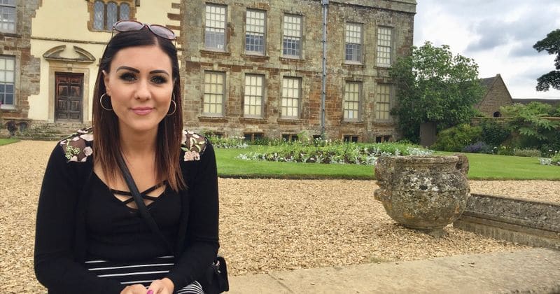 32-year-old mother who is going blind compiles touching bucket list of things to see