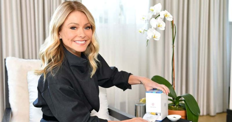 It's 1-0 for mommy! Kelly Ripa trolling daughter Lola on Instagram is all of us