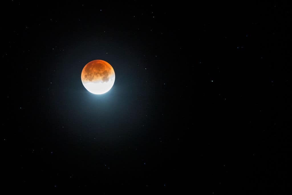 Lucky eastern hemisphere residents can catch both the blood moon and the shower (Source: David McNew/Getty Images)