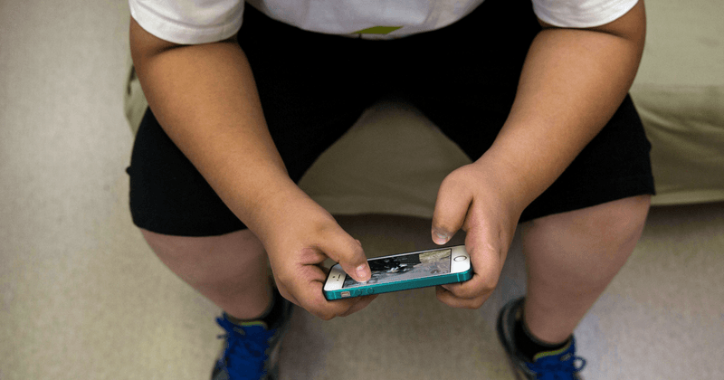 Parents should NOT give their children mobile phones before they turn 11, top psychiatrist says
