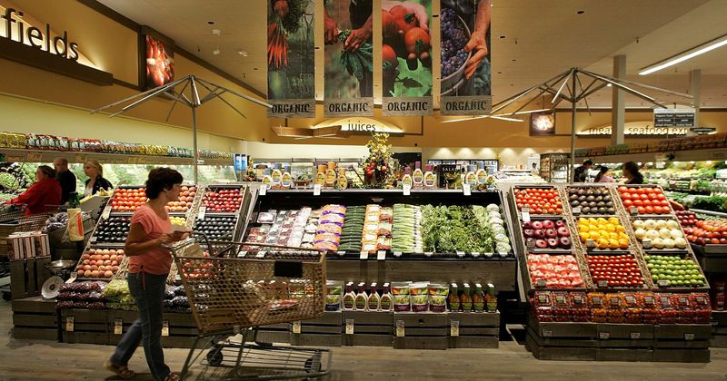 Heartwarming video of autistic teen helping grocery store worker stack shelves is viral for all the right reasons