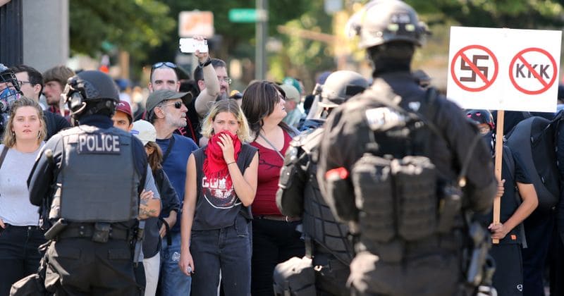 Portland officials probe allegations that police officers violently targetted anti-fascist protesters at far-right rally