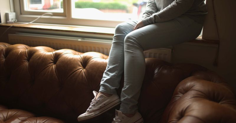 16-year-old who was sexually abused by her traffickers for three months meets mailman who helped her escape